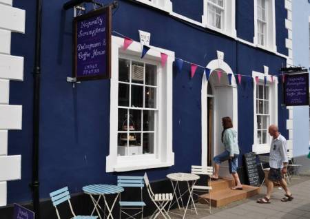 outside front of Naturally Scrumptious 